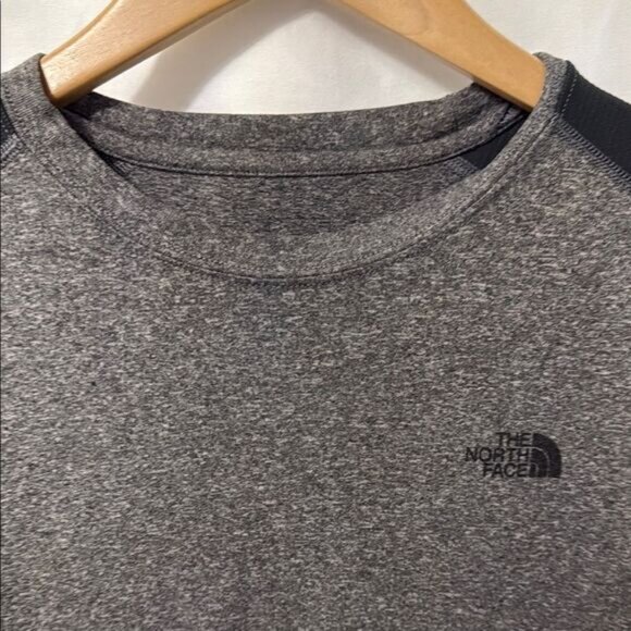 The North Face Men's Gray Long Sleeve Shirt - Picture 2 of 4